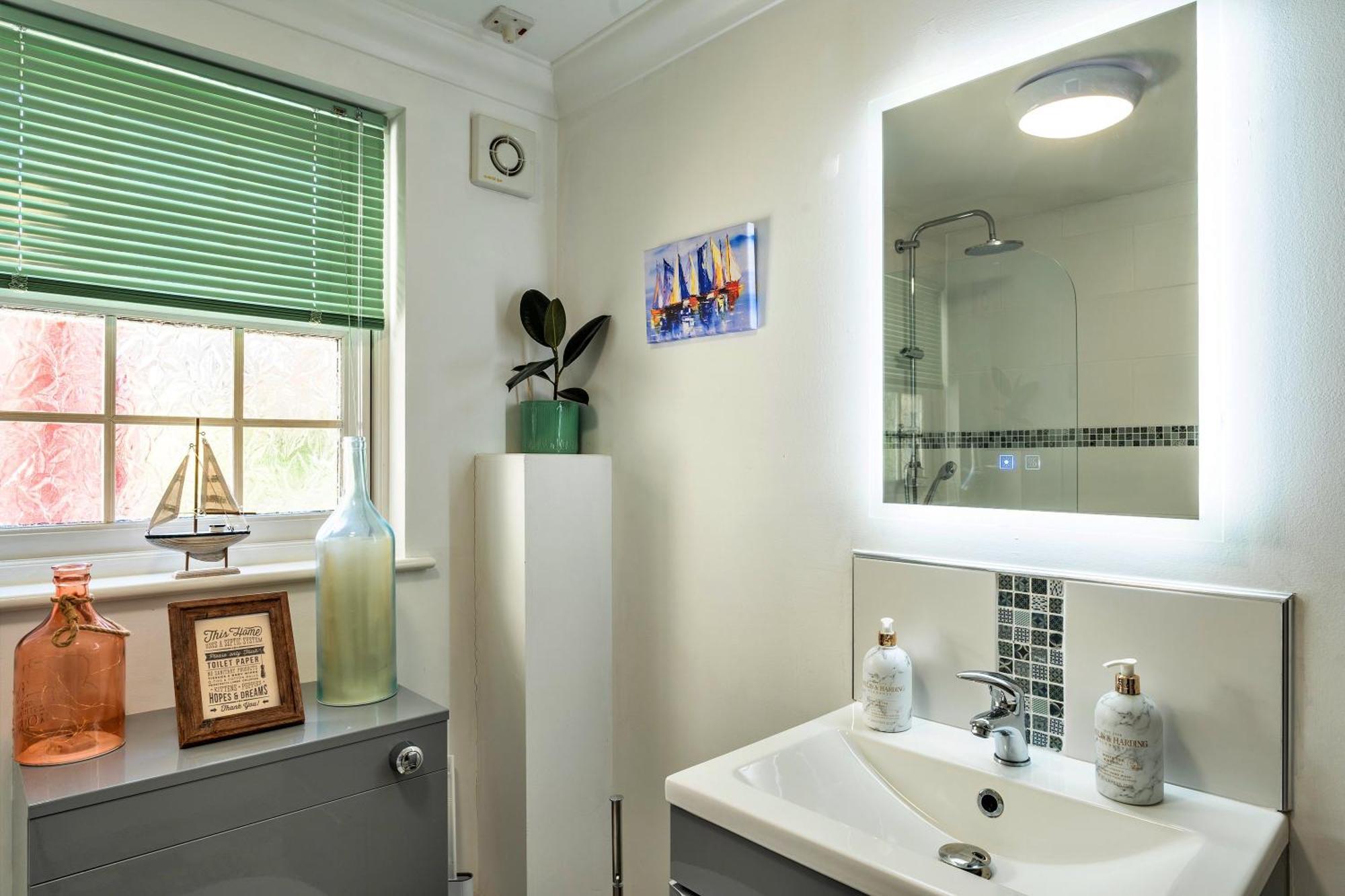 Finest Retreats - Nicely Tucked Away Cottage Torpoint Kültér fotó