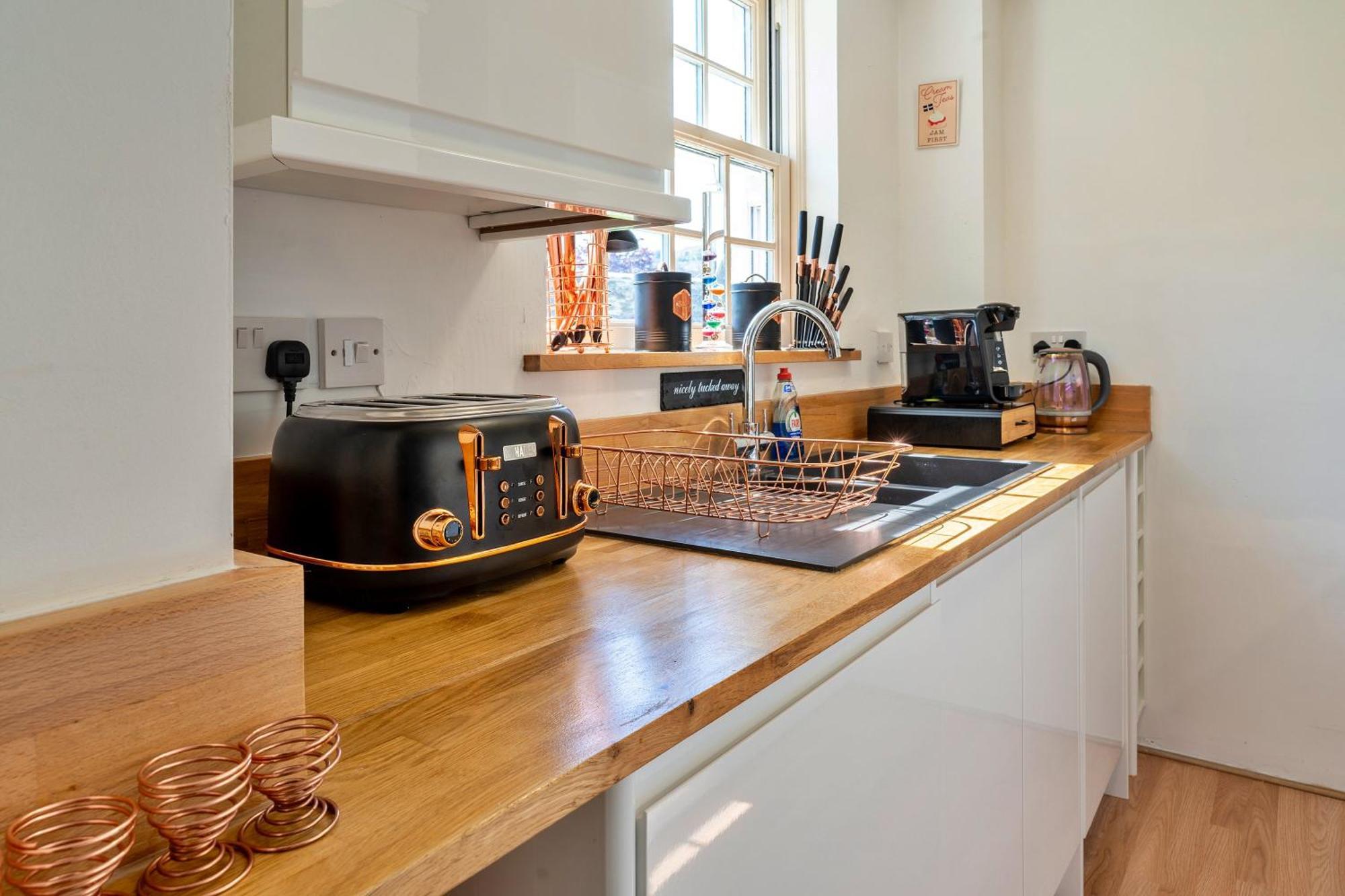 Finest Retreats - Nicely Tucked Away Cottage Torpoint Kültér fotó